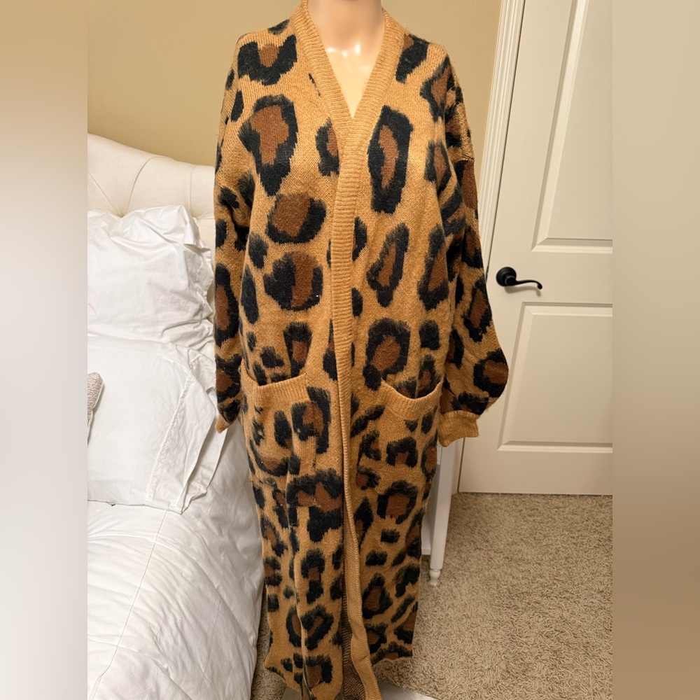 Show Me Your MuMu Tan and Black Leopard Cardigan - Picture 2 of 9